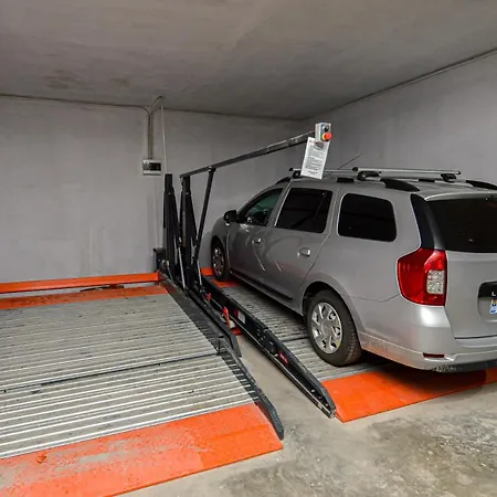 Apartment Sofia Cozy - Underground Private Parking Bucharest