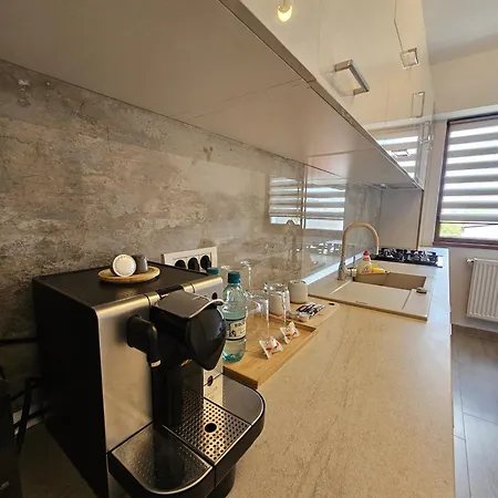 Sofia Cozy - Underground Private Parking Apartment *